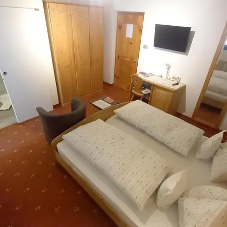 Garni Meinrad Guest house 2*